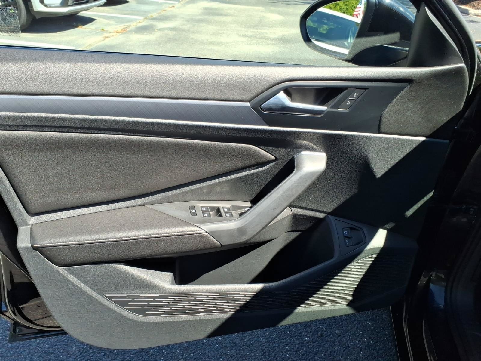 Certified 2023 Volkswagen Jetta SE w/ Panoramic Sunroof Package FWD image 11