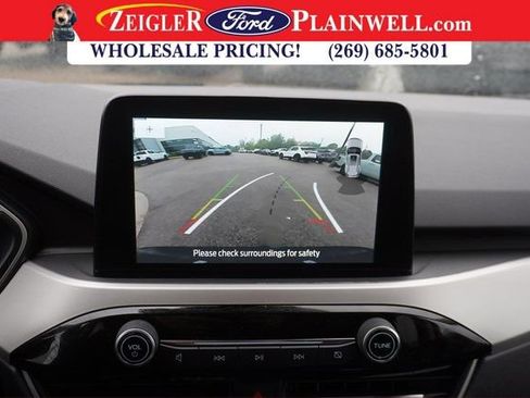 Used 2020 Ford Escape SEL image 19