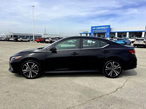 Used 2023 Nissan Sentra SR w/ SR Premium Package image 10