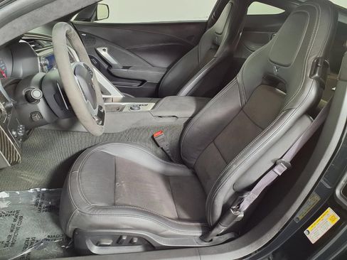 Used 2016 Chevrolet Corvette Stingray Coupe w/ 3LT Preferred Equipment Group RWD image 16