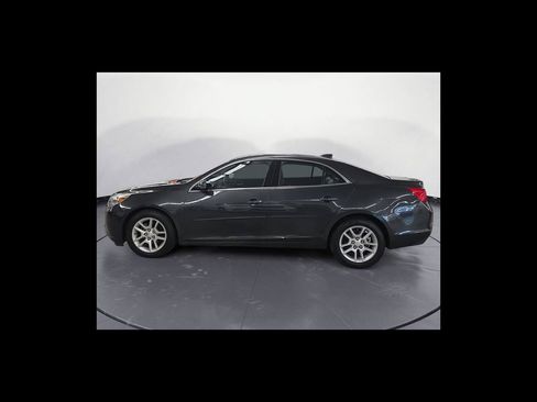 Used 2016 Chevrolet Malibu LT w/ Power Convenience Package FWD image 3