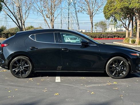 Used 2025 MAZDA MAZDA3 2.5 S Hatchback w/ Premium Pkg image 3