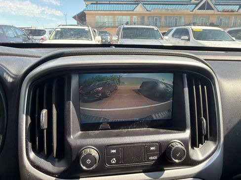 Used 2022 Chevrolet Colorado LT w/ Fleet Safety Package RWD image 20