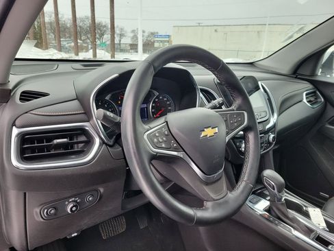Used 2023 Chevrolet Equinox Premier image 21
