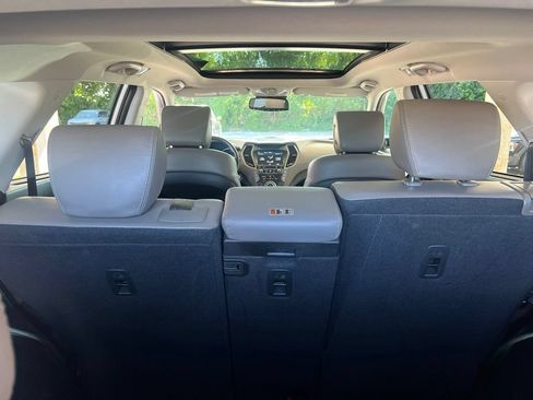 Used 2018 Hyundai Santa Fe AWD image 13
