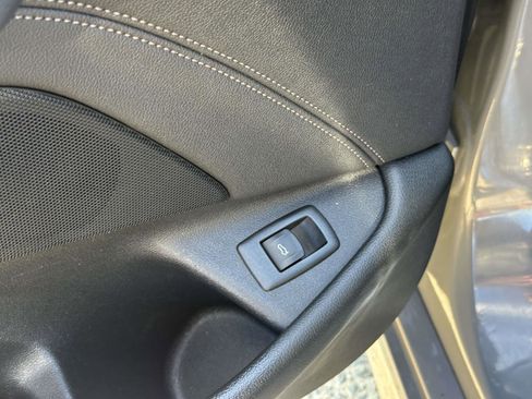 Used 2022 BMW 530i xDrive w/ M Sport Package image 15