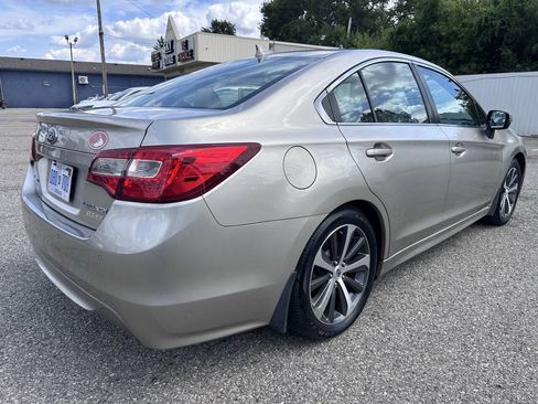 Used 2017 Subaru Legacy 2.5i Limited AWD/4WD image 7