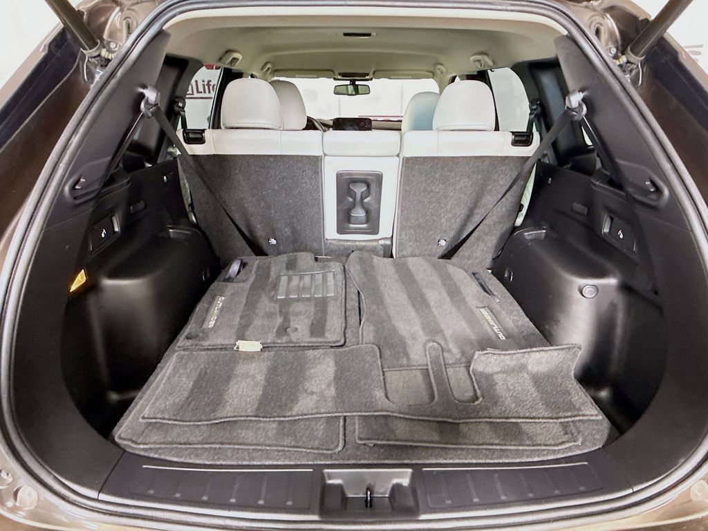 Used 2023 Mitsubishi Outlander SEL AWD/4WD image 29