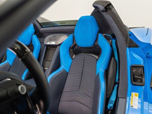 Used 2023 Chevrolet Corvette Z06 w/ Stealth Interior Trim Package RWD image 23