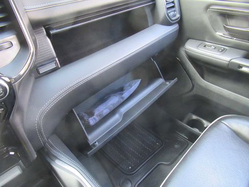 Used 2024 RAM 1500 Limited w/ Body Color Bumper Group image 39