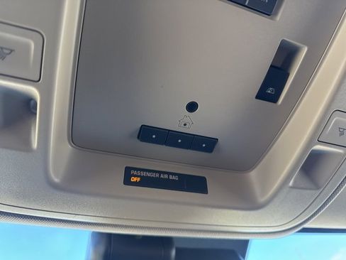 Used 2018 Chevrolet Silverado 1500 LTZ w/ Texas Edition image 18