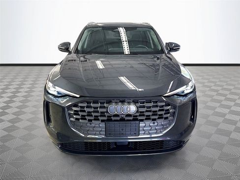 Used 2025 Audi Q5 Premium w/ Convenience Package AWD/4WD image 2