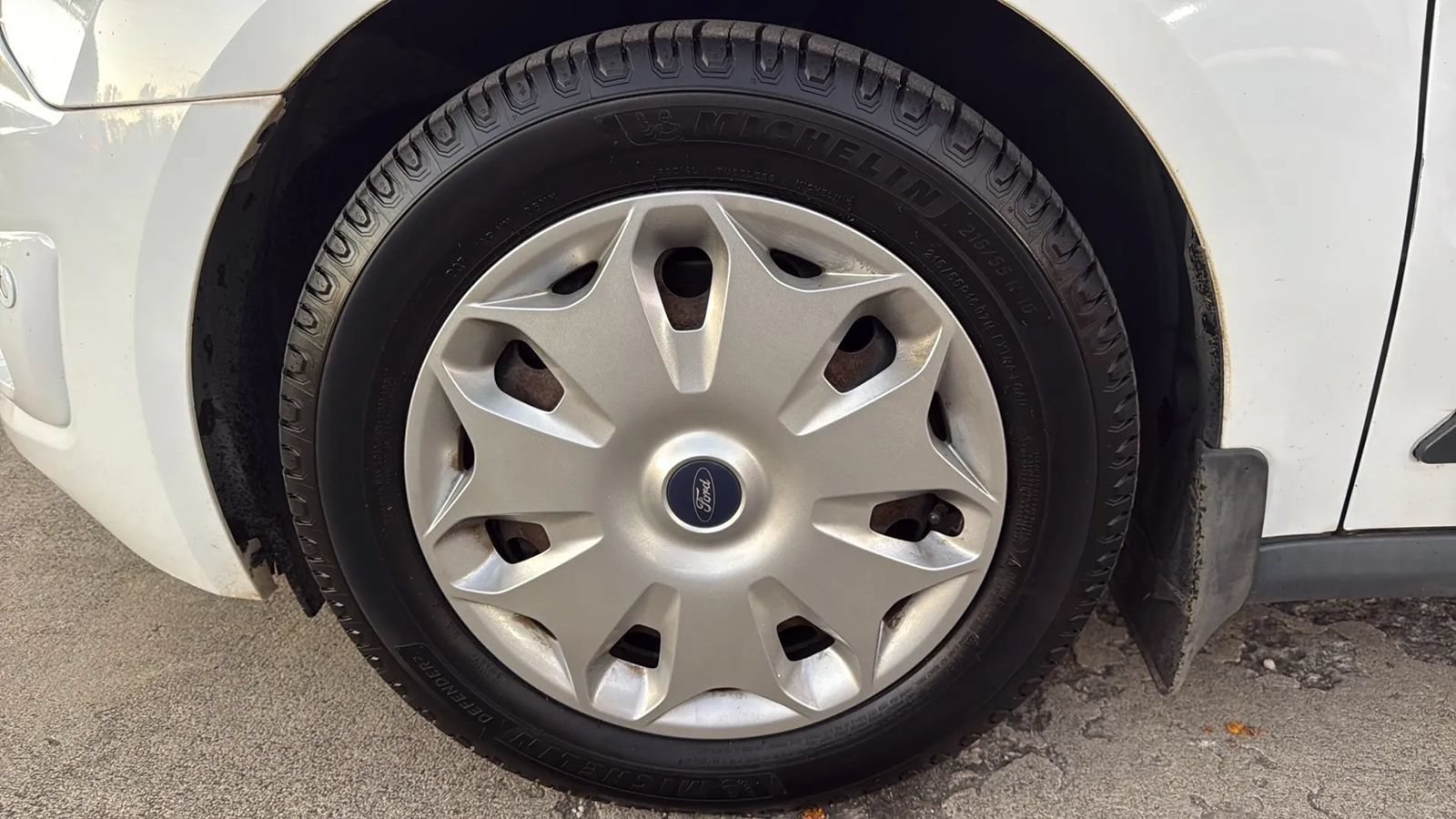 Used 2018 Ford Transit Connect XLT FWD image 11