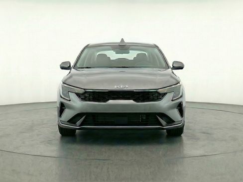 Used 2025 Kia K4 LXS image 2