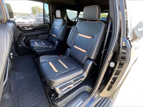 Used 2023 GMC Yukon XL AT4 w/ AT4 Premium Plus Package image 19