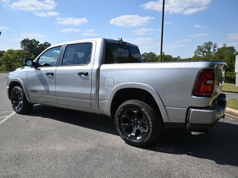 Used 2025 RAM 1500 Big Horn AWD/4WD image 8