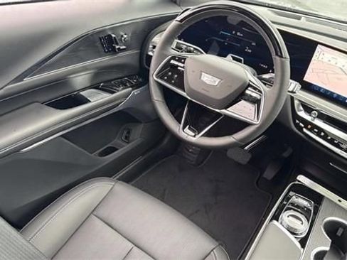 New 2025 Cadillac Lyriq Sport image 27