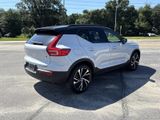 Used 2021 Volvo XC40 T5 R-Design image 5