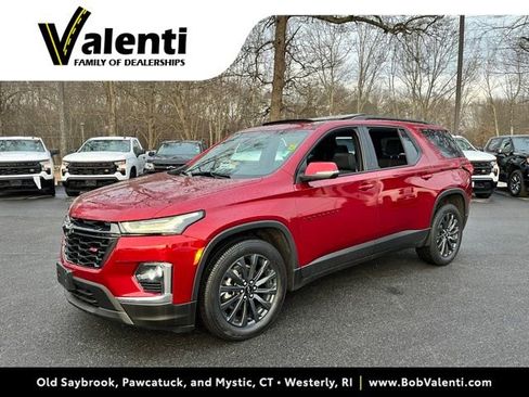 Used 2022 Chevrolet Traverse RS image 1