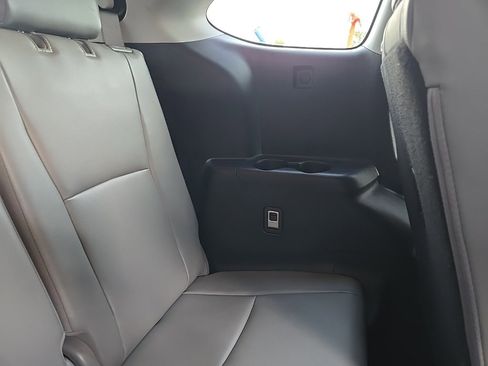 Used 2021 Toyota Highlander XLE image 99