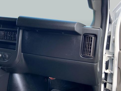 Used 2018 Chevrolet Express 3500 LT w/ LT Preferred Equipment Group RWD image 18