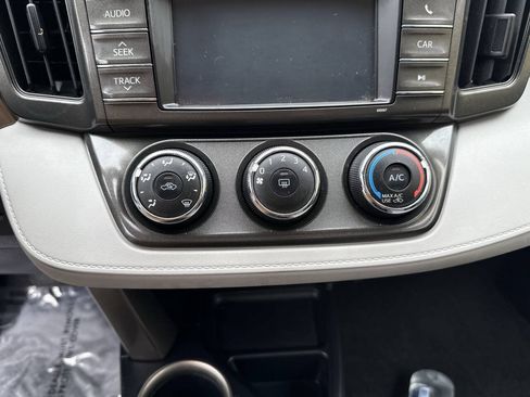 Used 2013 Toyota RAV4 LE AWD/4WD image 25