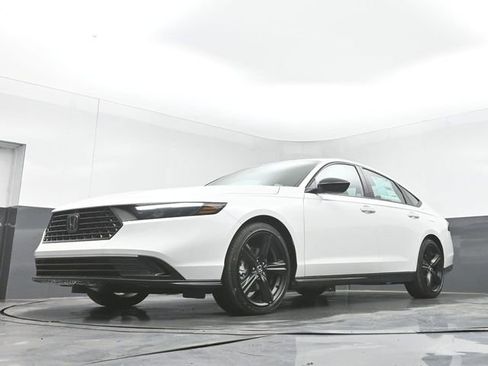 New 2026 Honda Accord Hybrid Sport-L image 44