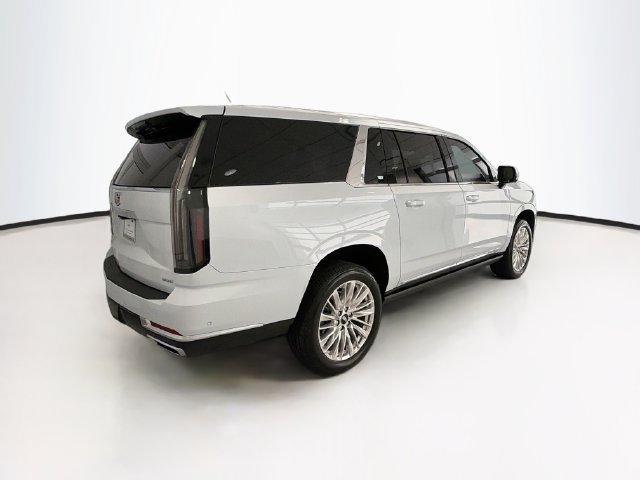 Certified 2026 Cadillac Escalade ESV Luxury AWD/4WD image 6
