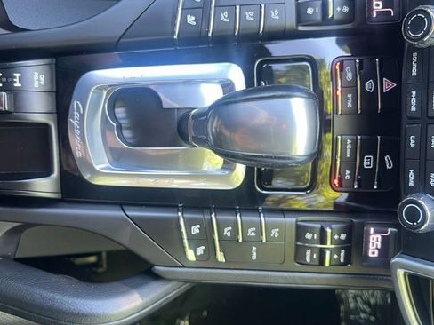 Used 2017 Porsche Cayenne AWD/4WD image 26