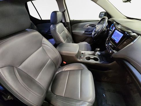 Used 2020 Chevrolet Traverse LT w/ LT Premium Package image 26