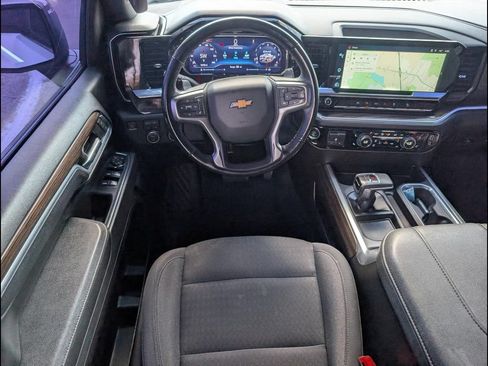 Used 2025 Chevrolet Silverado 1500 LT AWD/4WD image 11