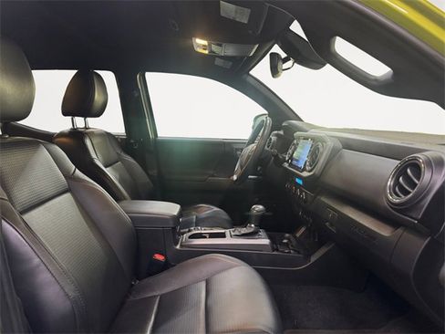 Used 2023 Toyota Tacoma TRD Sport image 15