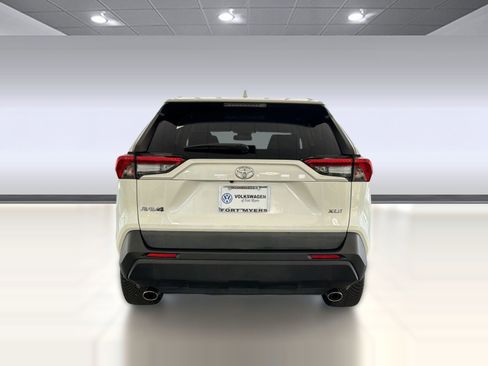 Used 2021 Toyota RAV4 XLE Premium FWD image 10