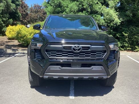 Certified 2025 Toyota Tacoma SR5 AWD/4WD image 20