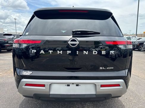 Used 2023 Nissan Pathfinder SL AWD/4WD image 5