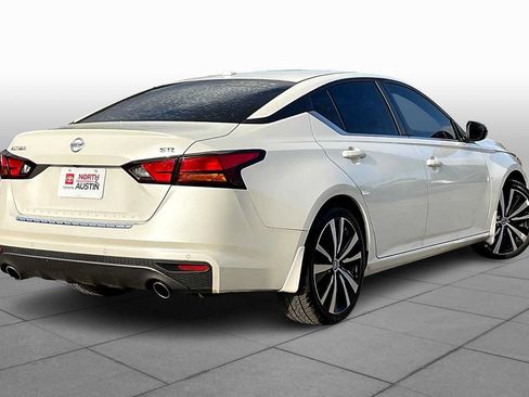 Used 2020 Nissan Altima 2.5 SR FWD image 13