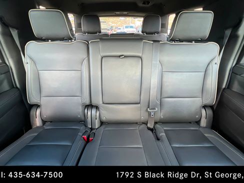 Used 2023 GMC Yukon XL SLT AWD/4WD image 26