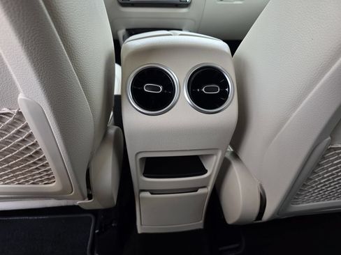 Used 2021 Mercedes-Benz GLB 250 image 18