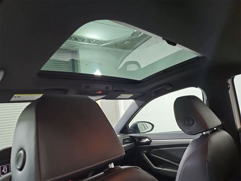 Certified 2020 Volkswagen Jetta R-Line image 22