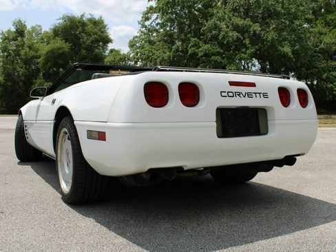 Used 1991 Chevrolet Corvette Convertible image 10
