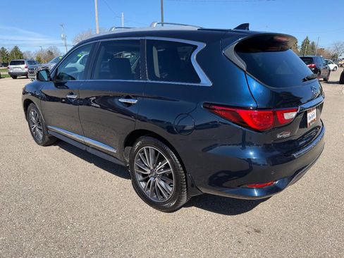 Used 2017 INFINITI QX60 Luxe w/ Deluxe Technology Package image 3