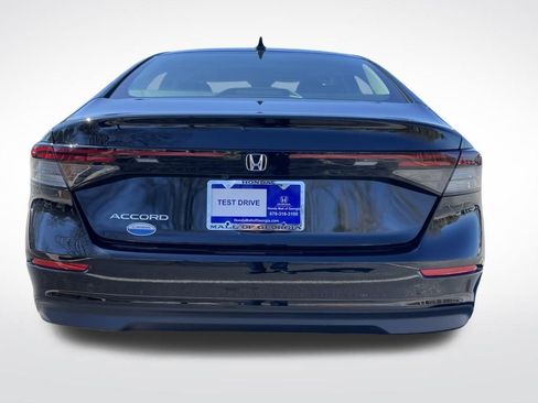 Certified 2025 Honda Accord SE image 5