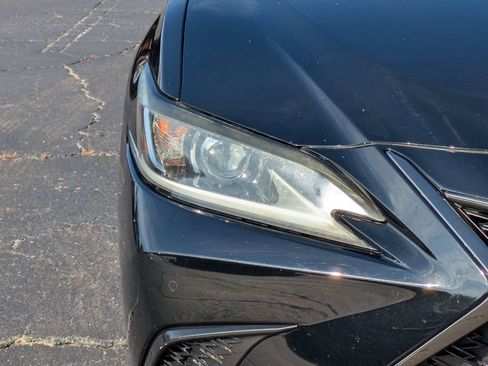 Used 2019 Lexus ES 350 F Sport w/ Accessory Package 2 FWD image 10