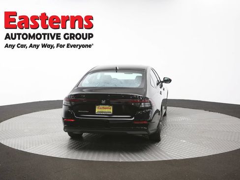 Used 2025 Honda Accord SE image 38