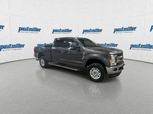 Used 2019 Ford F250 XLT w/ XLT Value Package AWD/4WD image 4