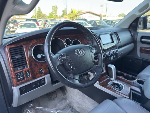Used 2008 Toyota Sequoia Limited AWD/4WD image 9