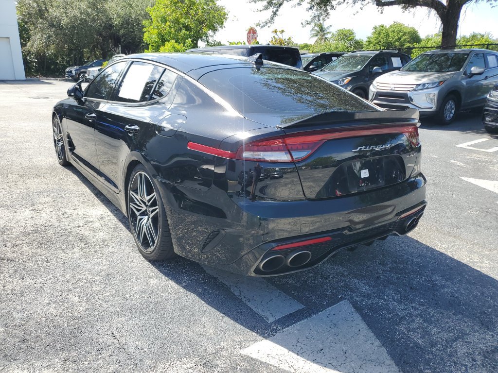 Used 2022 Kia Stinger GT1 w/ Red Interior Color Package RWD image 4