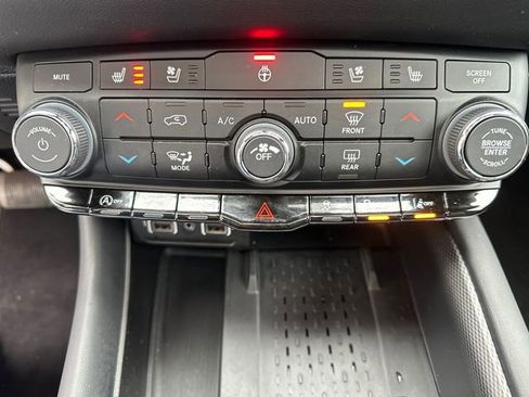 Certified 2025 Dodge Durango GT image 37