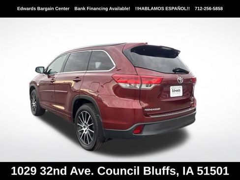 Used 2017 Toyota Highlander SE AWD/4WD image 5
