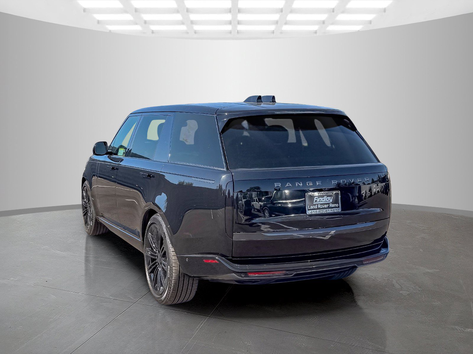 New 2026 Land Rover Range Rover Long Wheelbase SE AWD/4WD image 3